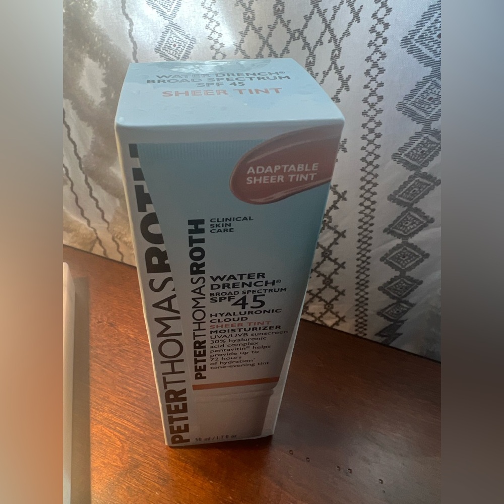 Peter Thomas Roth Water Drench Broad Spectrum SPF 45 sheer tint moisturizer NIB